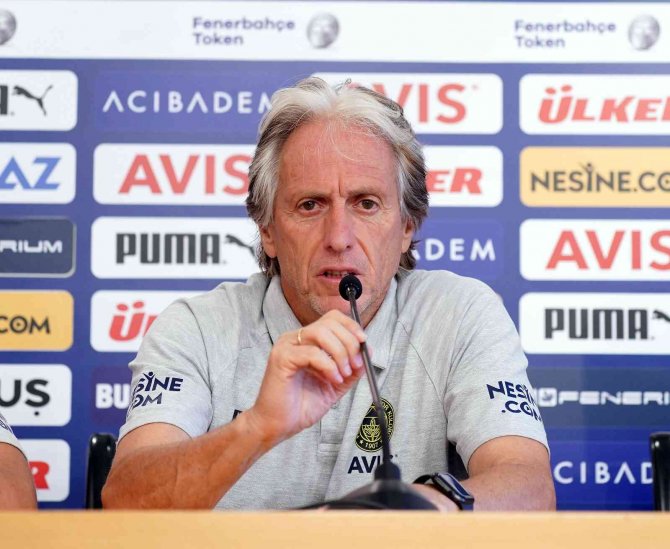 Jorge Jesus: “Avrupa Ligi’nde Gruplara Kalmak İstiyoruz”