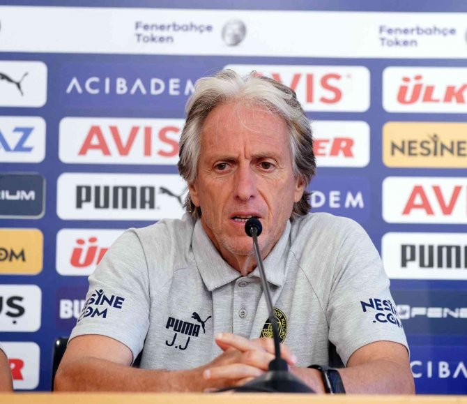 Jorge Jesus: “Avrupa Ligi’nde Gruplara Kalmak İstiyoruz”