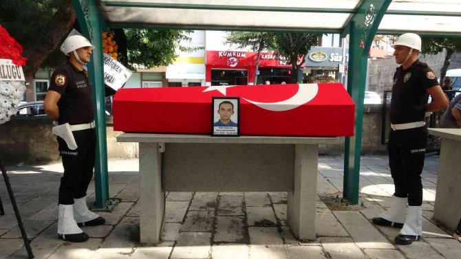 Beyin Kanaması Sonucu Hayatını Kaybeden Polis Memuruna Son Görev