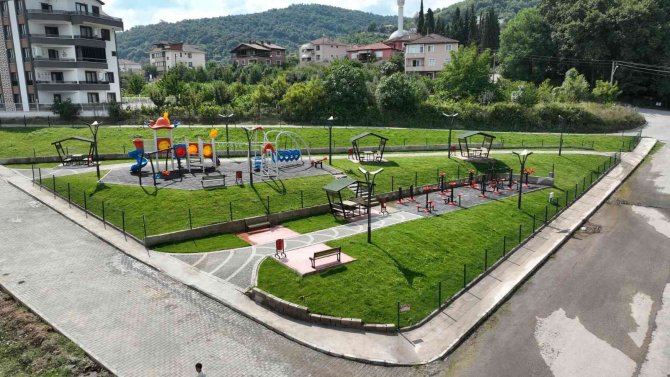 Gölcük’e Yeni Parklar Yapılıyor