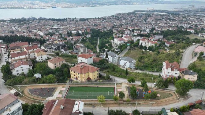 Gölcük’e Yeni Parklar Yapılıyor