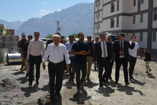 Vali Akbıyık, Kyk İnşaatında İncelemelerde Bulundu