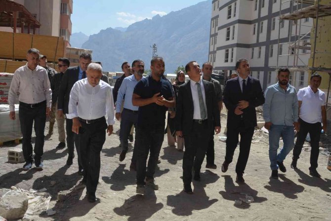 Vali Akbıyık, Kyk İnşaatında İncelemelerde Bulundu