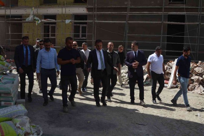 Vali Akbıyık, Kyk İnşaatında İncelemelerde Bulundu