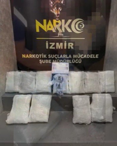 İ̇zmir’de Klima İçerisine Gizlenen 18 Kilo Uyuşturucuyu Ele Geçirildi