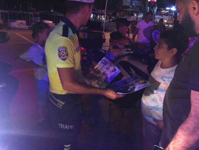 Jandarma, Marmaris’te Emniyet Kemerinin Önemini Anlattı