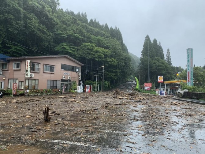 Japonya’da Sel: Tren Seferleri İptal Edildi