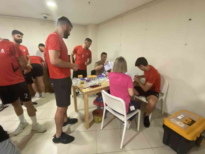 Kartallı Futbolculardan ’Kan Ve Kök Hücre Bağışı’ Seferberliği