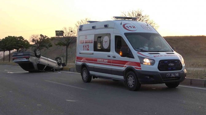 Tıra Çarpan Otomobil Takla Attı: 1 Yaralı