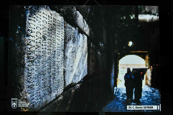 "Ankara Kalesi Bedeninde Devşirme Taşlar" Fotoğraf Sergisi Açıldı