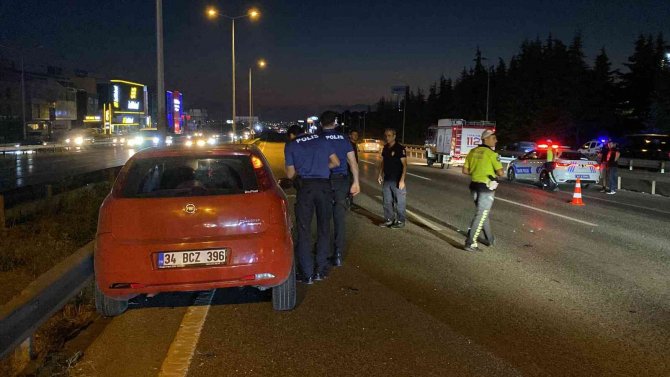 D-100’de İki Otomobil Çarpıştı: 1 Yaralı