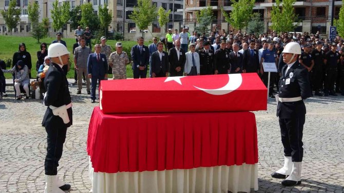 Beyin Kanaması Sonucu Hayatını Kaybeden Polis Memuru İçin Tören Düzenlendi