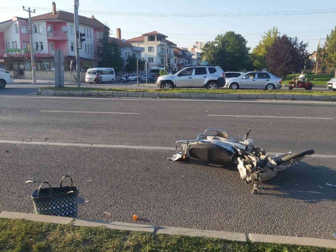 Tavşanlı’da Otomobil İle Motosiklet Çarpıştı: 1 Yaralı