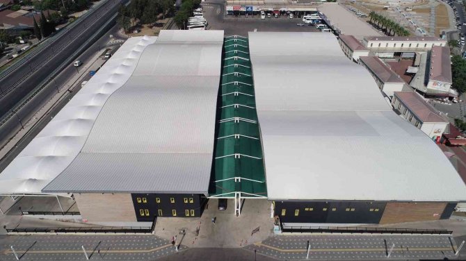 Salihli Çarşamba Pazaryerinin Açık Alanı Membran İle Kapatıldı