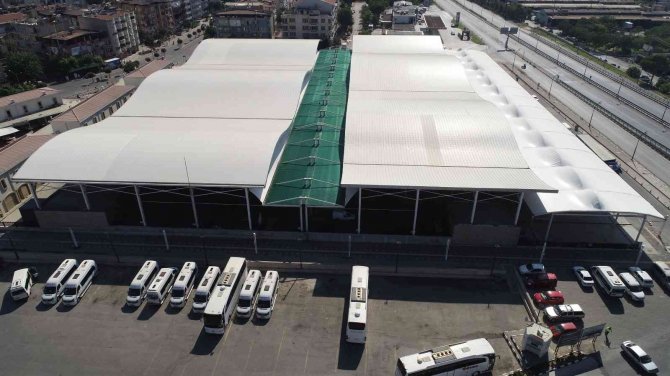 Salihli Çarşamba Pazaryerinin Açık Alanı Membran İle Kapatıldı