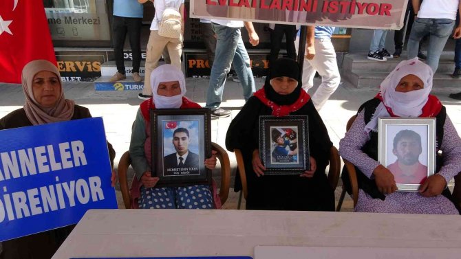 Muş’ta Evlat Nöbetindeki Annelerin Eylemi 68. Haftaya Girdi