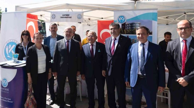 Nevü Rektörü Aktekin, Üniversite Adayı Kayserili Gençlerle Buluştu