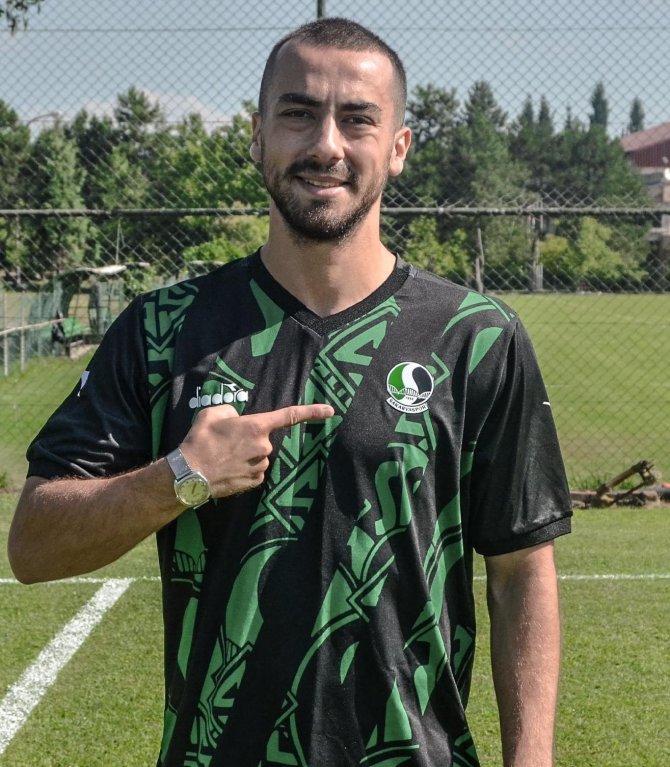 Sakaryaspor, Emirhan Aydoğan’ı Kadrosuna Kattı