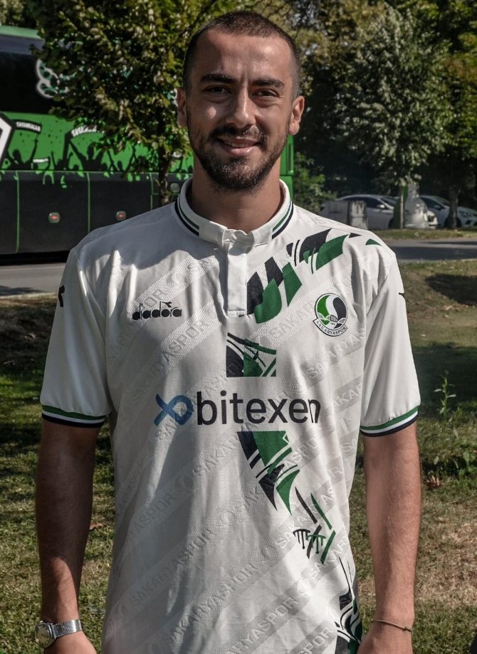 Sakaryaspor, Emirhan Aydoğan’ı Kadrosuna Kattı