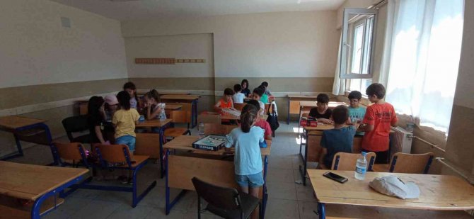 Sarıgöl’de Zeka Oyunları Kursu İlgi Gördü