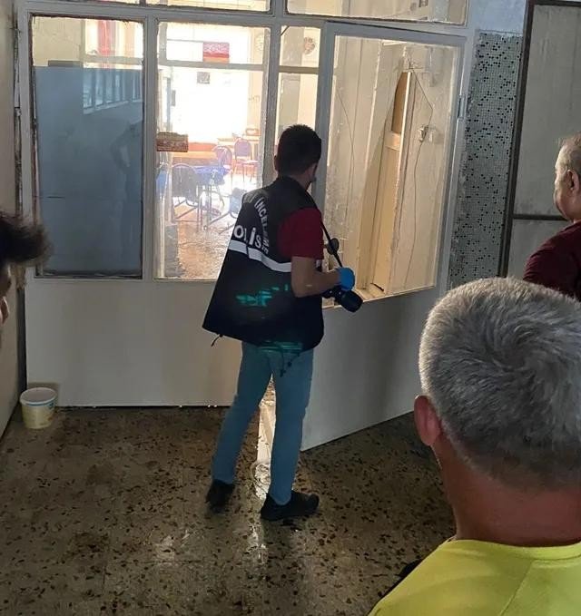 Sinop’ta İş Yerine Girip Malzemelere Zarar Verdiler