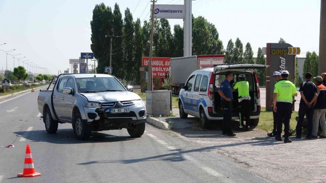 Karşıya Geçerken Pikabın Çarptığı Şahıs Hayatını Kaybetti
