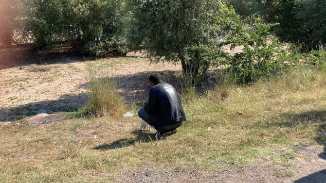 Bir Anda Ortadan Kayboldu, Her Yerde Aranıyor