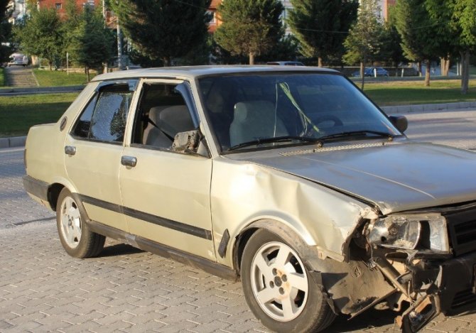 Tavşanlı’da Otomobil İle Motosiklet Çarpıştı: 1 Yaralı
