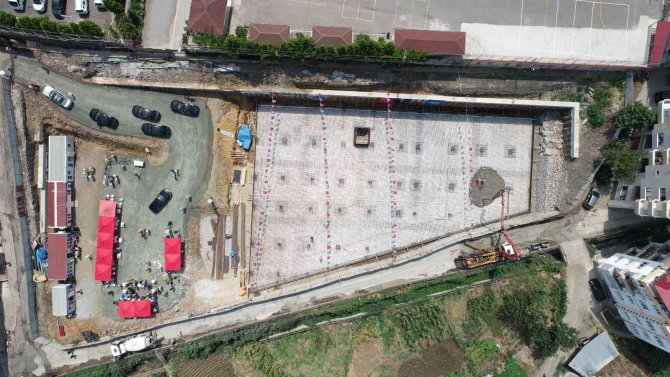 Akçaabat Katlı Otopark Ve Pazar Yeri İnşaatının Temel Atma Töreni Yapıldı