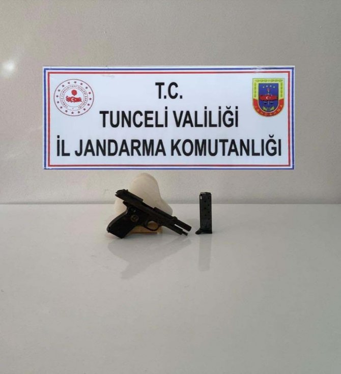 Tunceli’de Tabanca, Fişek Ve Yaşam Malzemeleri Ele Geçirildi