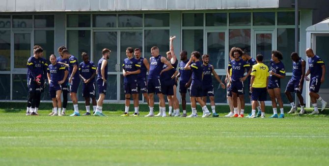 Altay Bayındır, Slovacko Maçında Riske Edilmeyecek