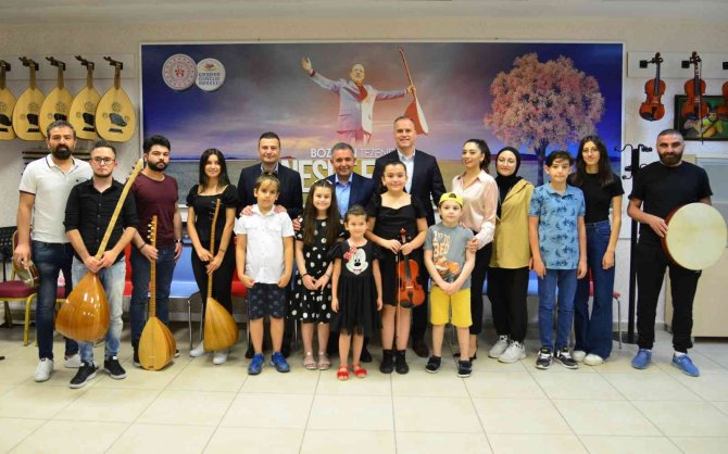 Vali Buhara, Gençlik Merkezinde Gençlerle Sohbet Etti