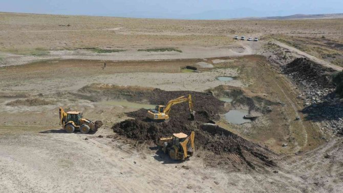 Sarımehmet Barajı’nın Suyu Tarım Arazileriyle Buluşuyor