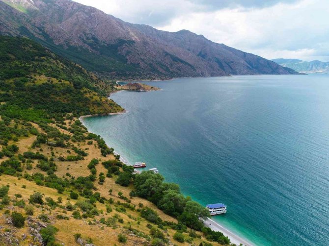 Yeni Korumayla Van Gölü’nün Popülaritesi Artıyor