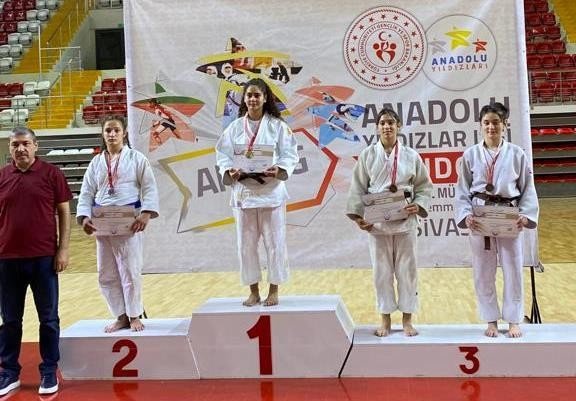 Vanlı Judocular Madalyalarla Döndü