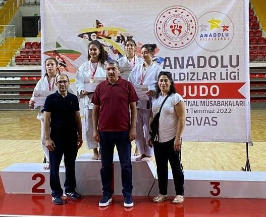 Vanlı Judocular Madalyalarla Döndü
