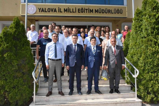 Yalova İ̇l Milli Eğitim Müdürlüğü’nde Devir Teslim Töreni