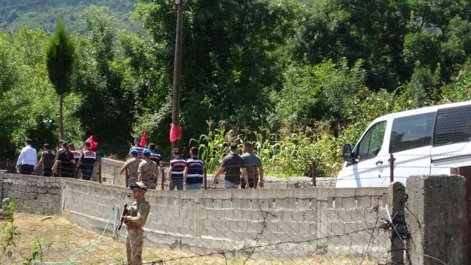 Jandarma, Katili Ayakkabılarından Yakaladı