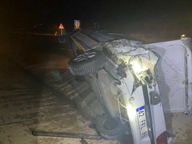Otomobiller Yan Yana Giderken Çarpıştı, 6 Kişi Yaralandı