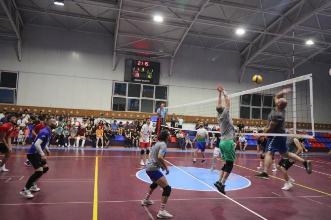 Akçaabat’ta Voleybol Turnuvası Sona Erdi