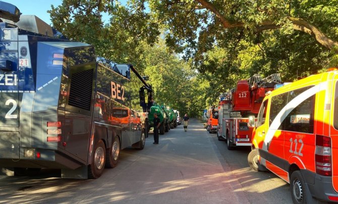 Berlin’deki Grunewald Ormanında Patlama Sonrası Yangın