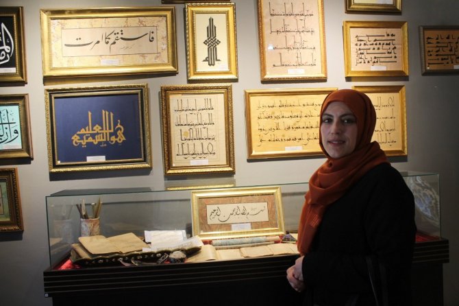 Doğup Büyüdüğü Konak Hat Müzesi Oldu, Genç Kadın Müzede Çocukluğunu Anlattı