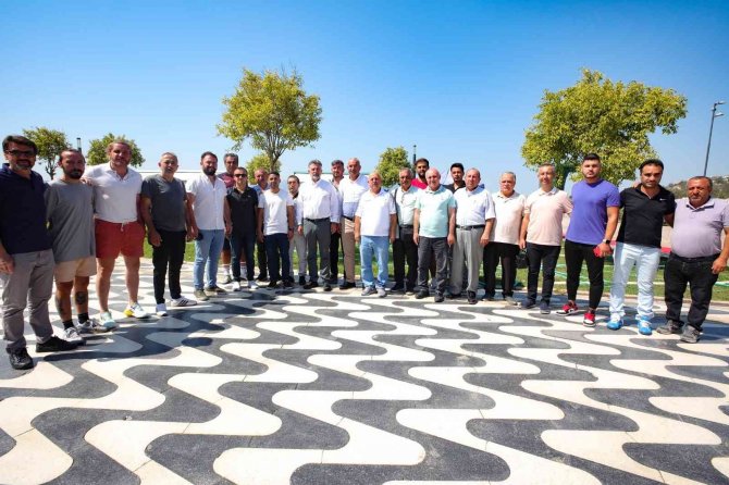 Bayraklı Belediyesinden Amatör Spor Kulüplerine Destek