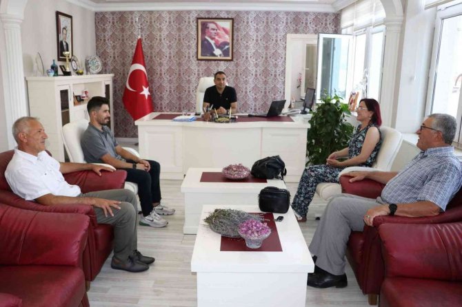Kaymakam Çelik, Milli Bisikletçiyi Ağırladı