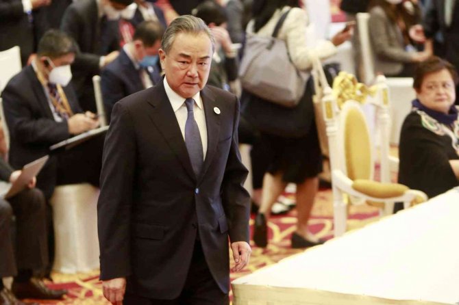 Çin Dışişleri Bakanı Wang Yi, Japon Mevkidaşıyla Görüşmesini İptal Etti