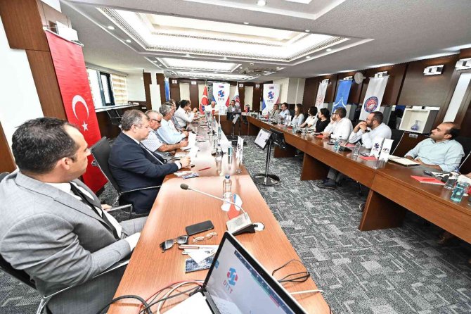 Denizli Teknik Tekstil Merkezi Projesi İçin Bir Araya Geldiler