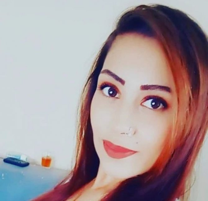 Takla Atan Otomobilin İçindeki Anne Kurtarılamadı