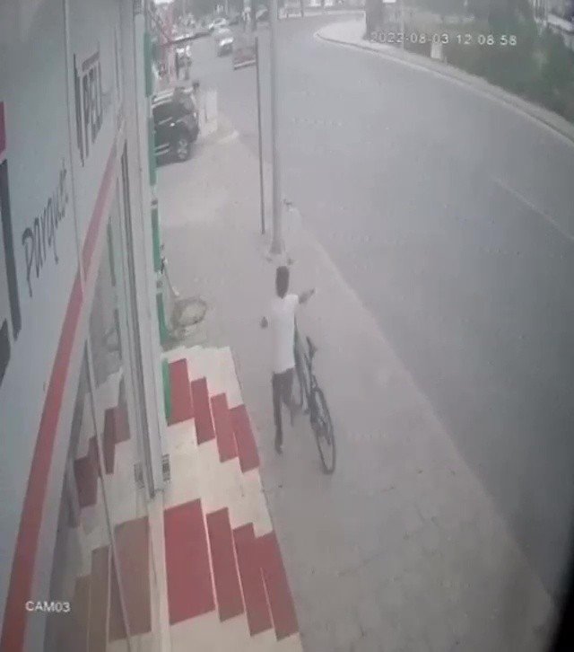 Motosiklet Ve Bisiklet Hırsızları Kamerada