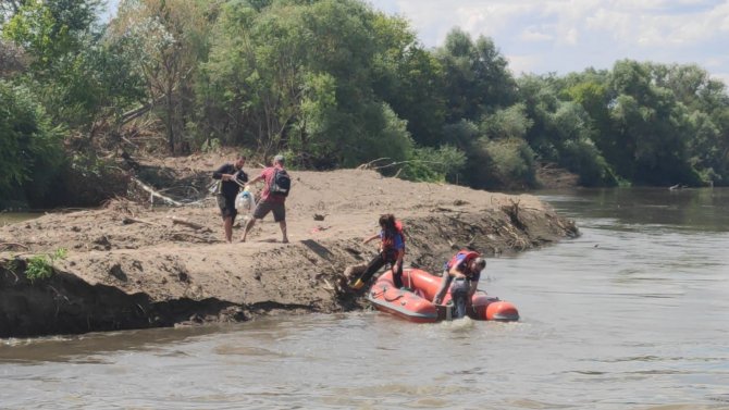 Tunca Nehri’nde Mahsur Kalan 2 Kişiyi Afad Bot İle Kurtardı