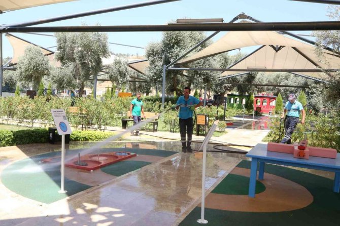 Prof. Dr. Aziz Sancar Matematik Ve Bilim Parkı’nda Temizlik Çalışması Yapıldı